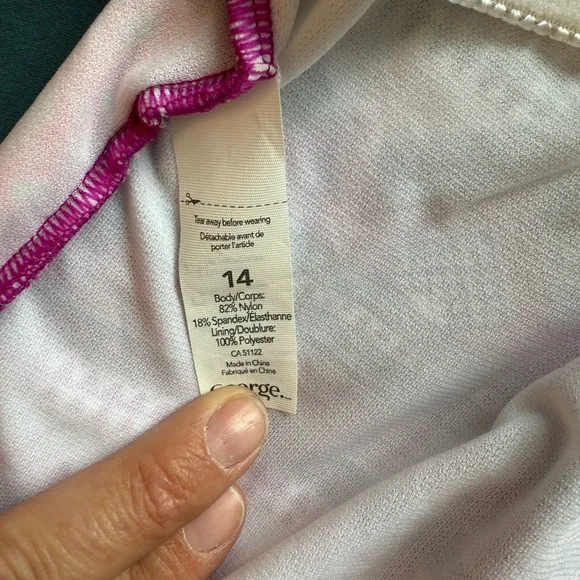 White and Pink Geometric Pattern 1 Piece Swimsuit Ladies size 14 - Picture 7 of 8